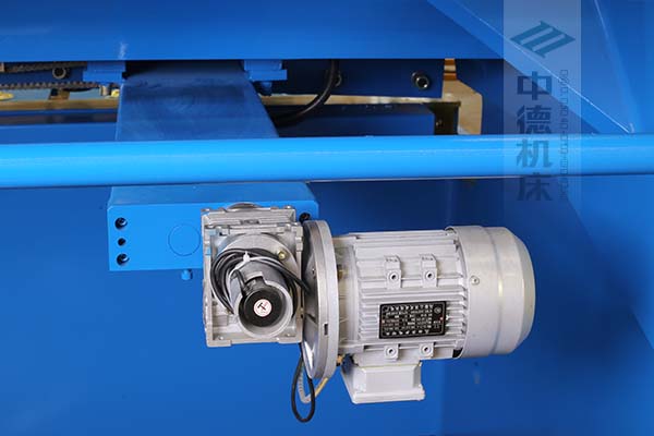 ZDS-1632后擋料AC電機(jī)與減速器一體，故障少，速度快.jpg