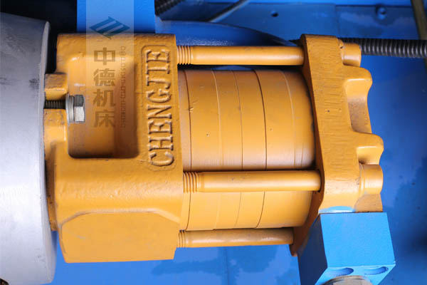 ZDPK-4015采用國(guó)內(nèi)一流品牌電機(jī)及油泵，動(dòng)力強(qiáng)勁，噪音低.jpg